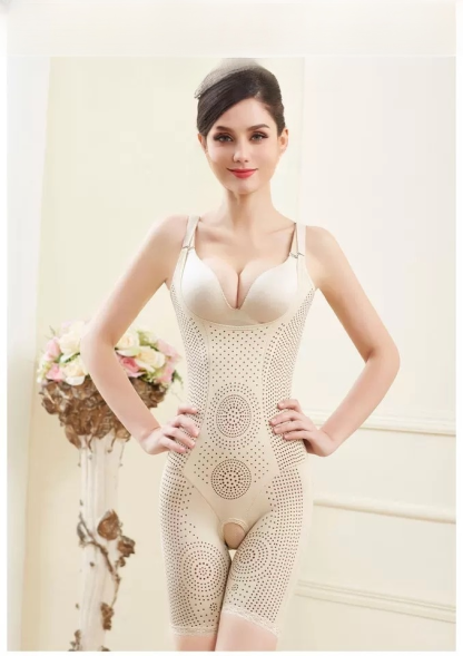 [Full body shaping] Seamless slimming one-piece body shaper 💕🍀 It’s this temperature-locking shapewear thateven flight attendants are wearing.