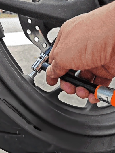 Portable Dual-Screen Smart Air Pump