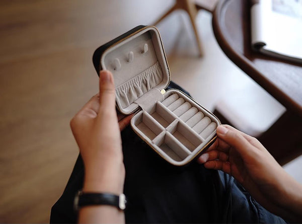 DEEPKEE original nubuck handmade full-grain genuine leather cowhide bag Refined Mini Jewelry Box #D11796