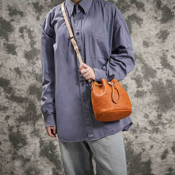 DEEPKEE original nubuck handmade full-grain genuine leather cowhide bag Deepkee leather bucket tassel bag 21030