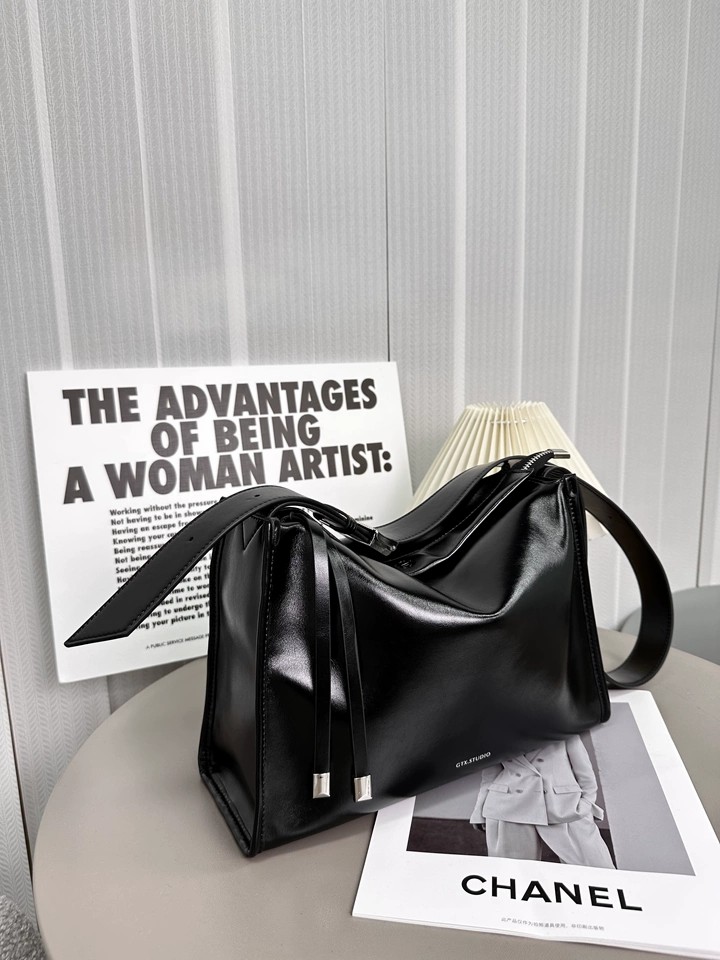 DEEPKEE original nubuck handmade full-grain genuine leather cowhide bag 黑色高級感肩斜背包A273號