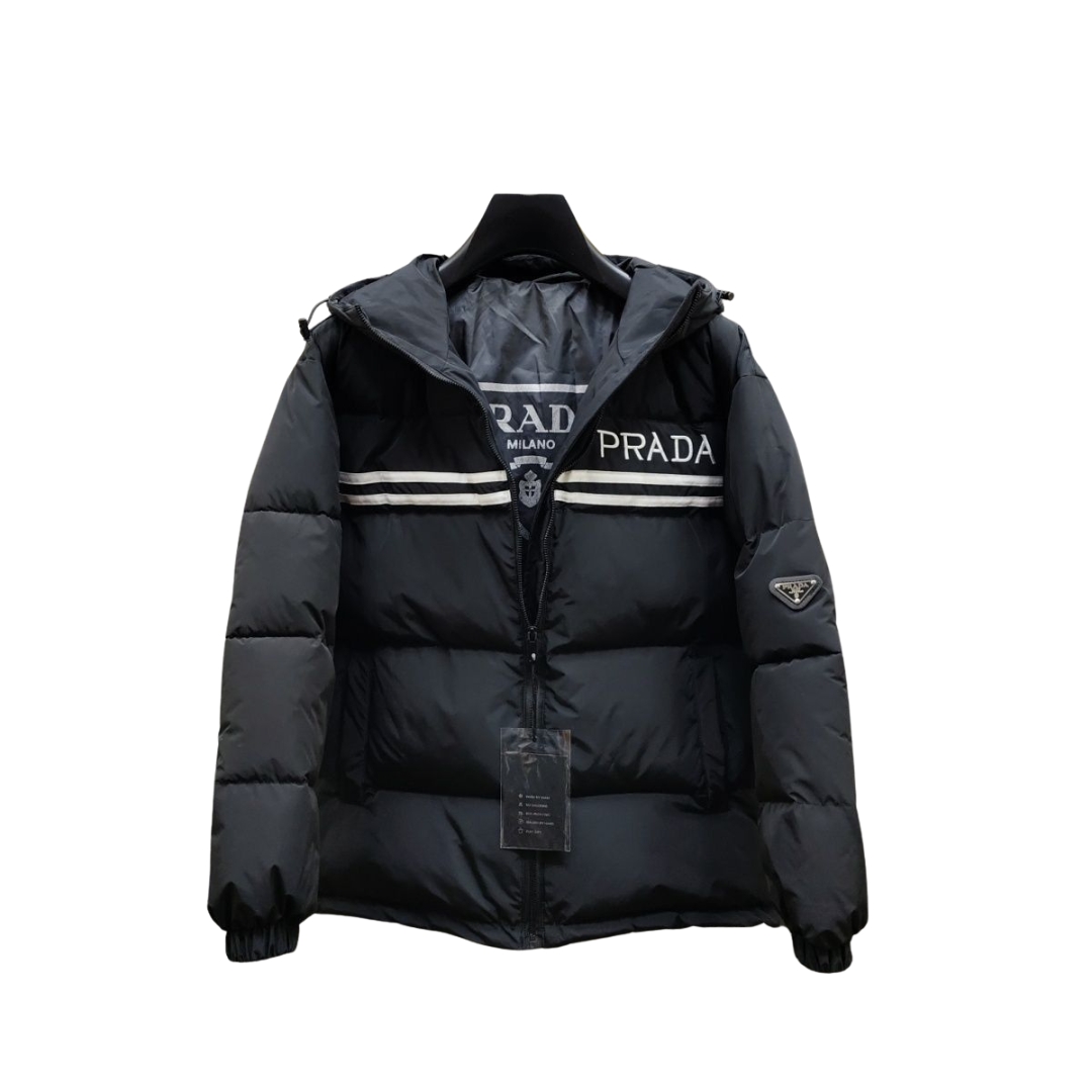 【PRADA旗艦店】プラダ ダウンジャケット ご好評に付き再入荷！
