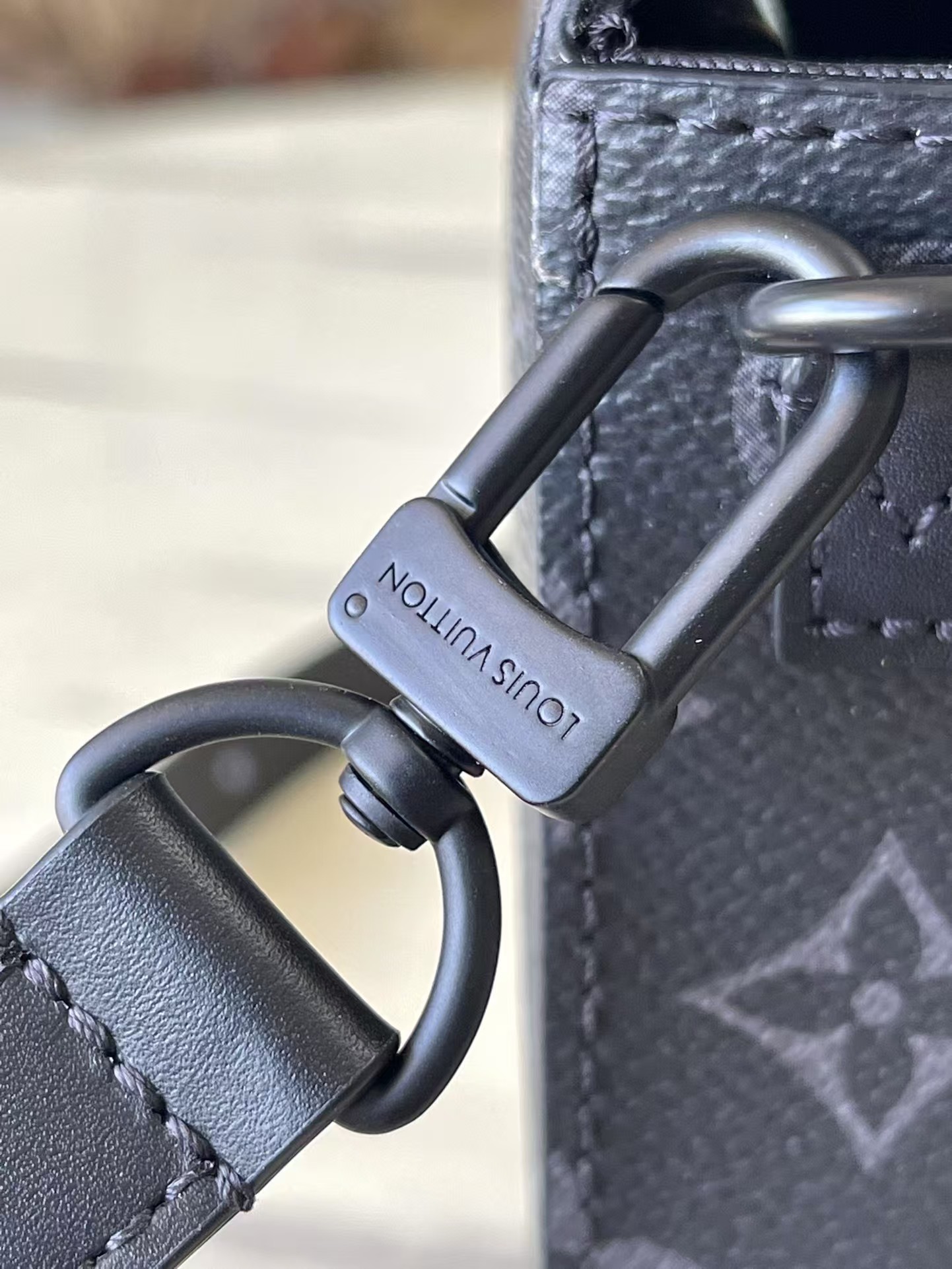 LOUIS VUITTON★S-LOCK VERTICAL ★ ショルダーバッグ