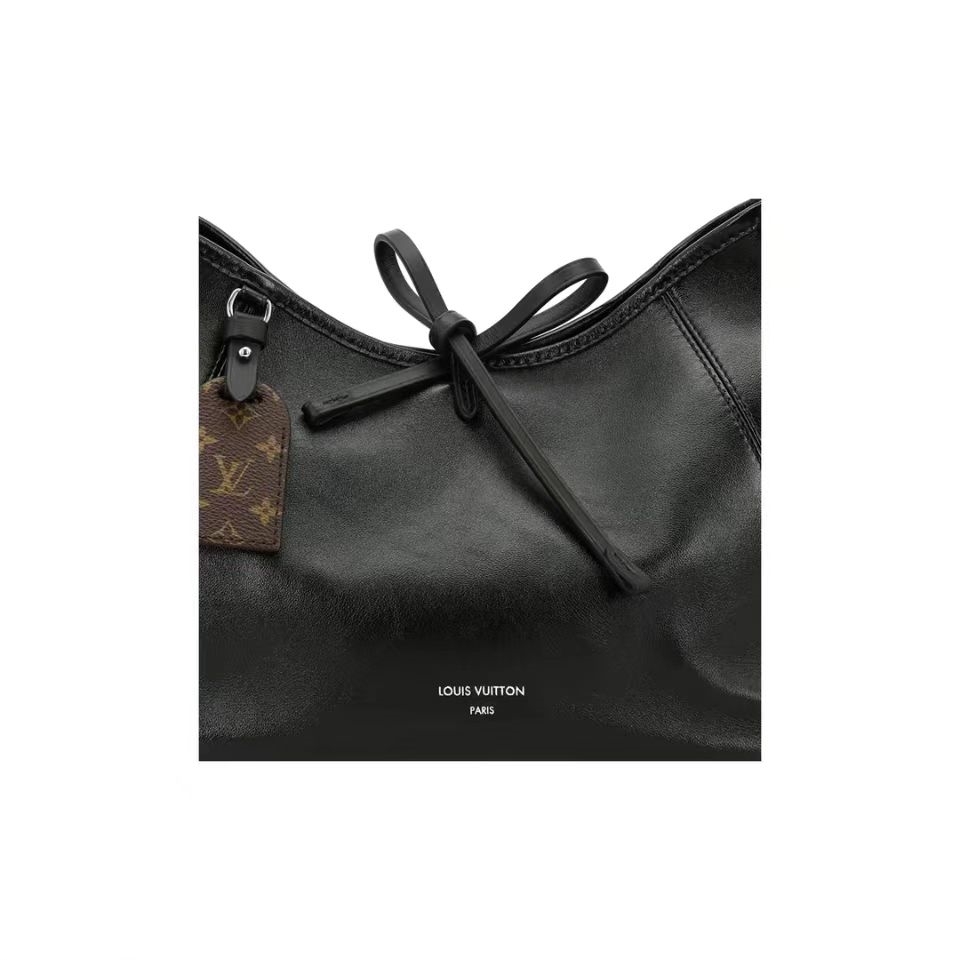 LOUIS VUITTON★CARRYALL CARGO★羊革のバッグ