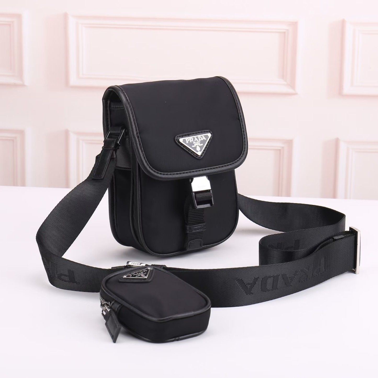 ★PRADA直営店★re-nylon携帯電話バッグ