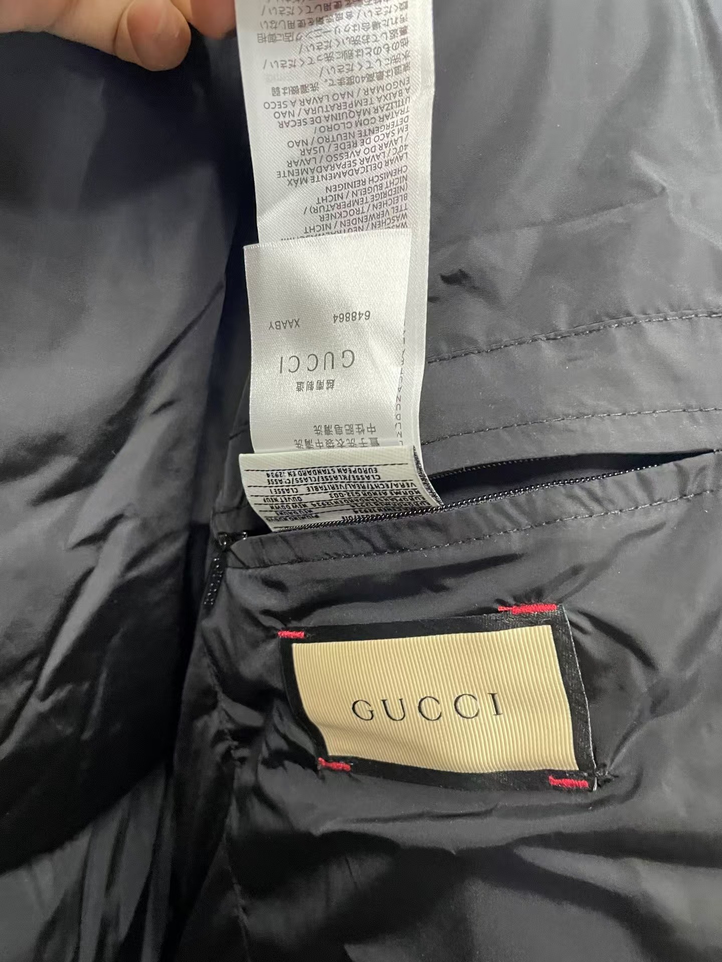【Gucci公式 旗艦店】（グッチ）ダウンジャケット、ご好評に付き再入荷！