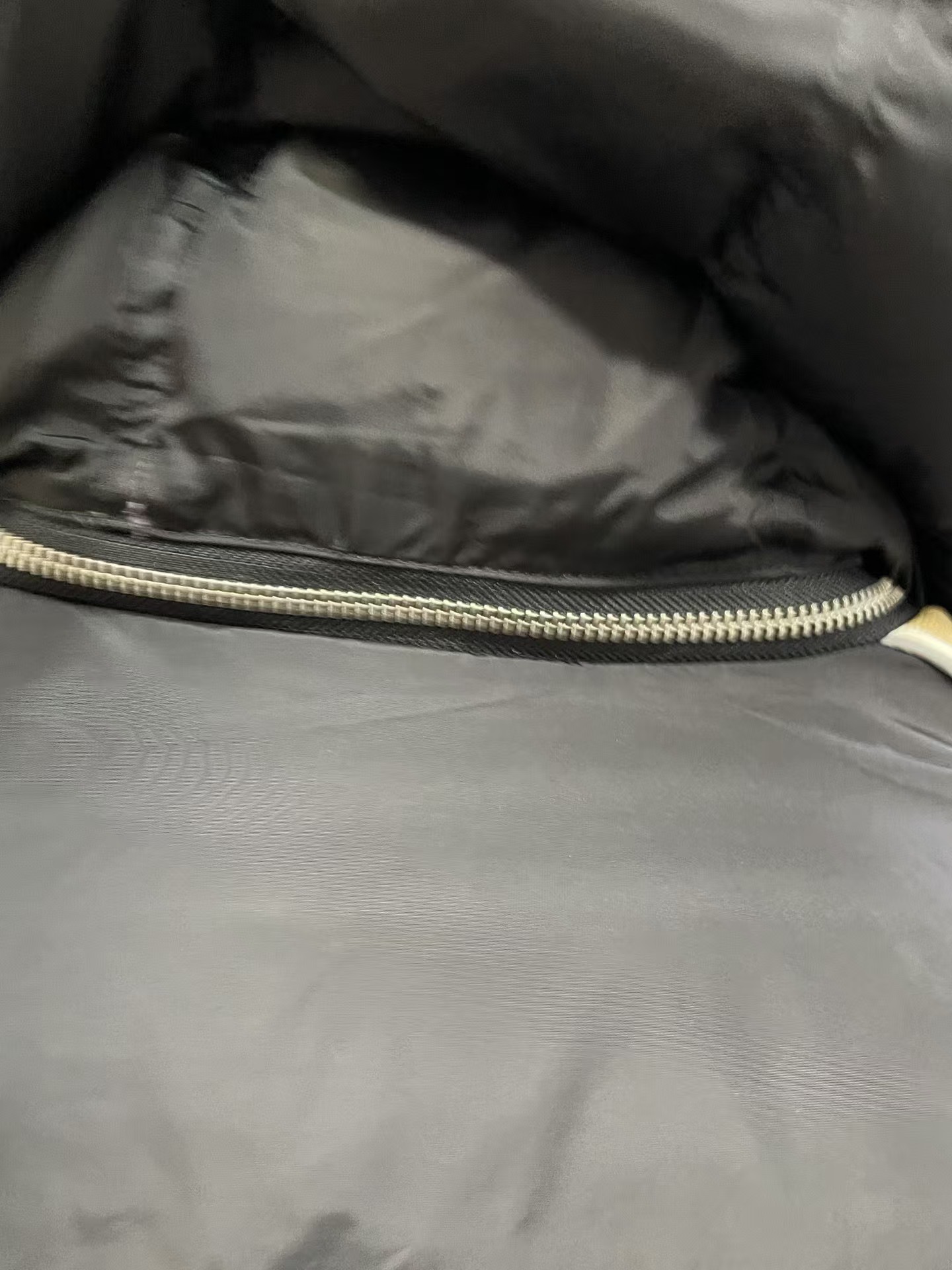 【Gucci公式 旗艦店】（グッチ）ダウンジャケット、ご好評に付き再入荷！