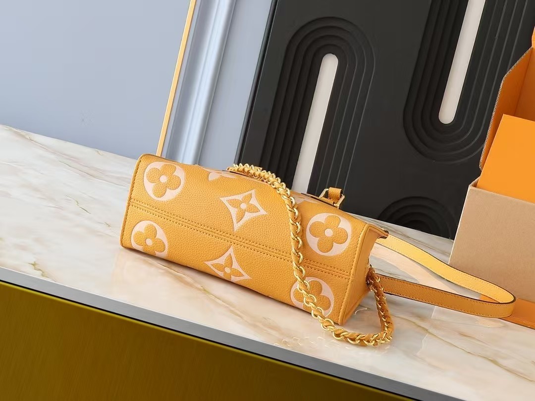 【LOUIS VUITTON旗艦店】ルイヴィトン  小さなトートバッグ ONTHEGO EAST WEST