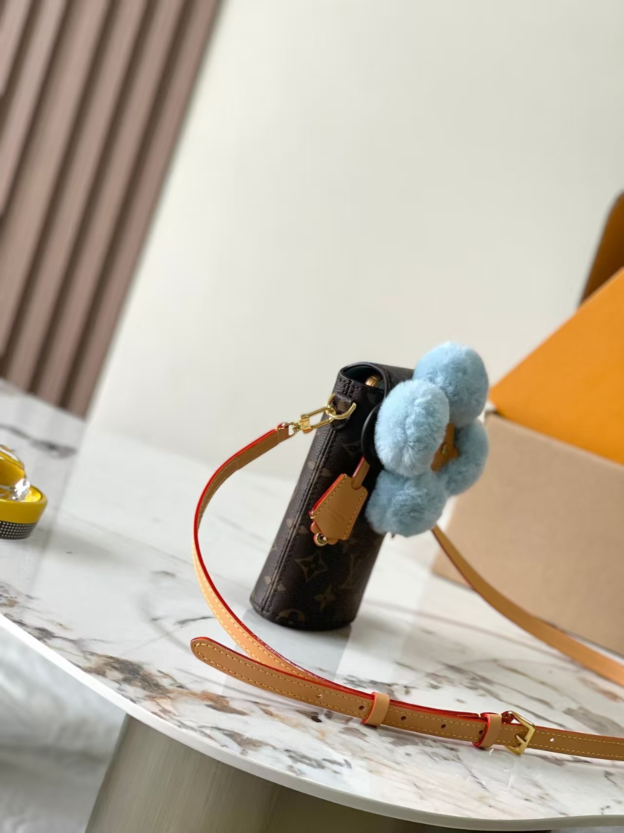 【LOUIS VUITTON旗艦店】ルイ・ヴィトン VIVIENNE携帯バッグ M12269