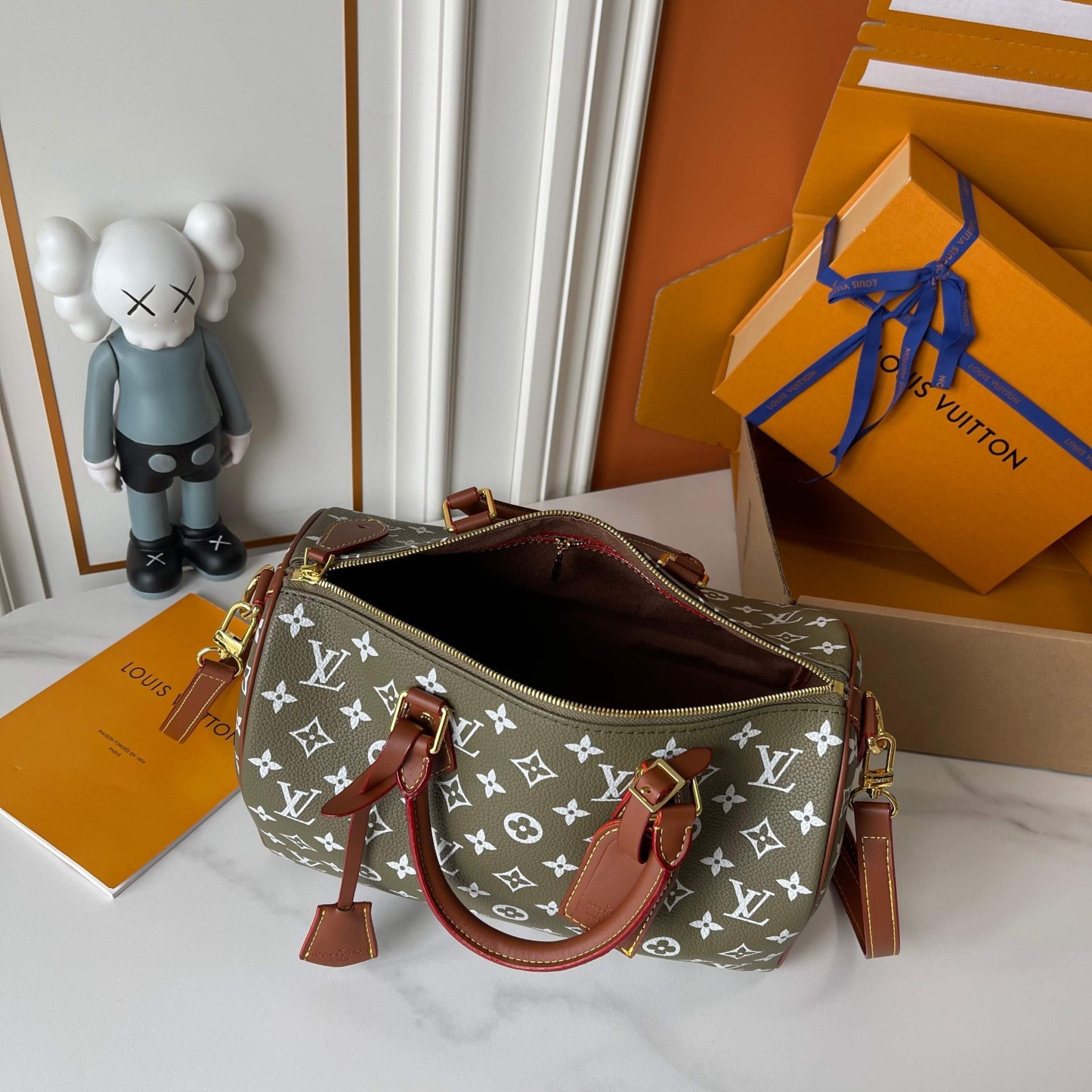 LOUIS VUITTON ルイヴィトン SPEEDY SOFT 30 ショルダーバッグ