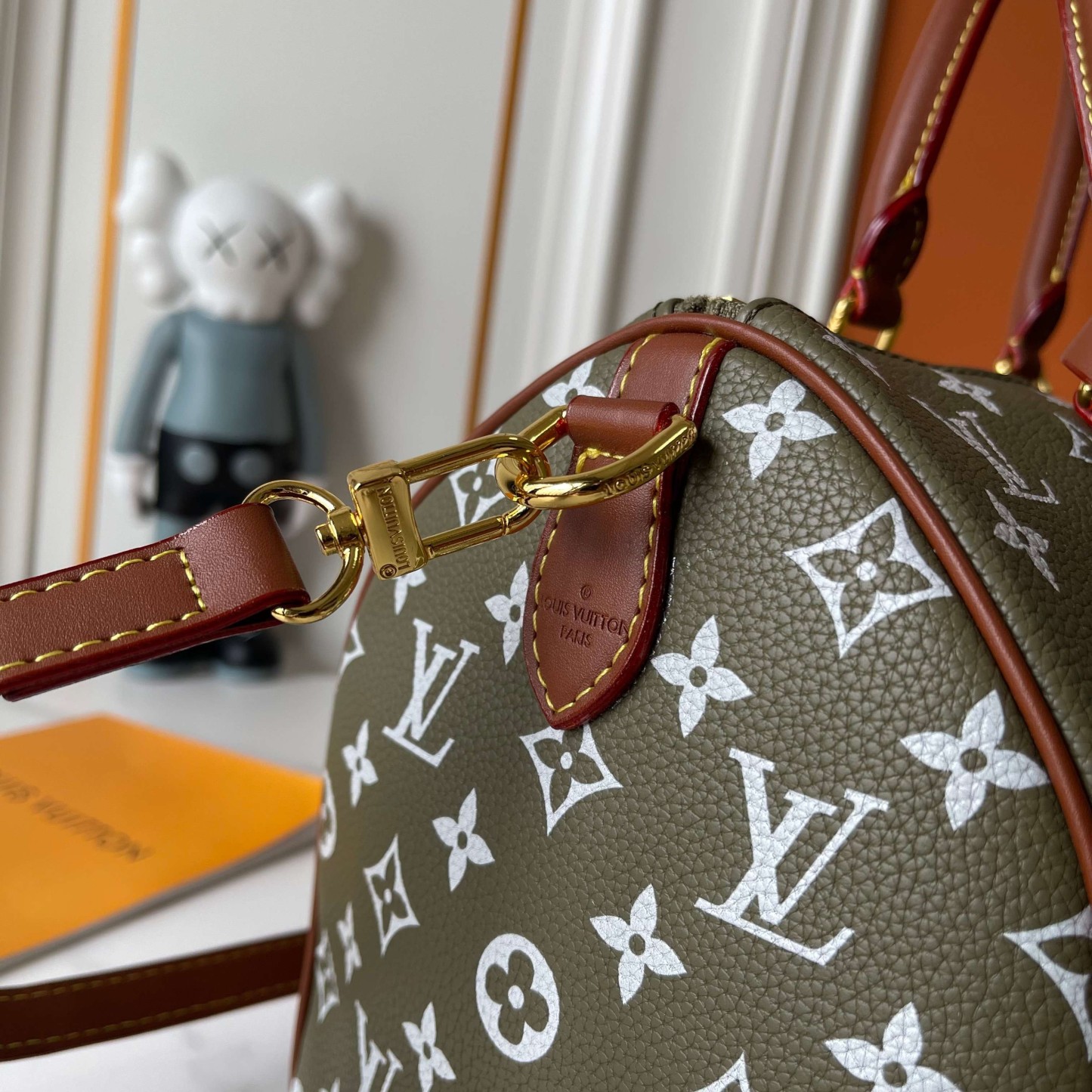 LOUIS VUITTON ルイヴィトン SPEEDY SOFT 30 ショルダーバッグ