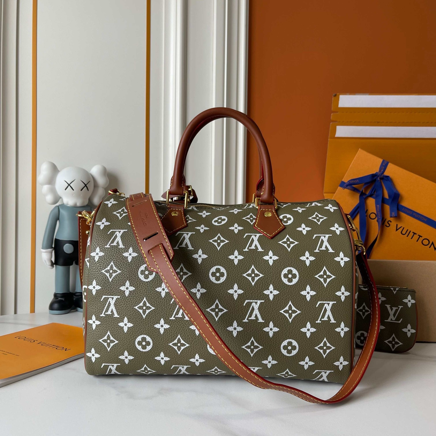 LOUIS VUITTON ルイヴィトン SPEEDY SOFT 30 ショルダーバッグ