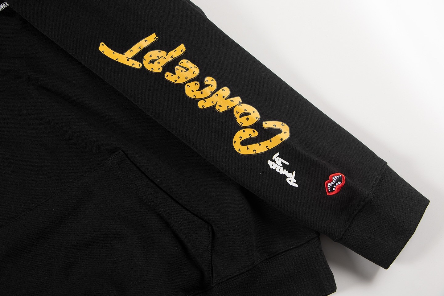 【CHROME HEARTS】クロムハーツ パーカー 男女兼用、ご好評に付き再入荷！