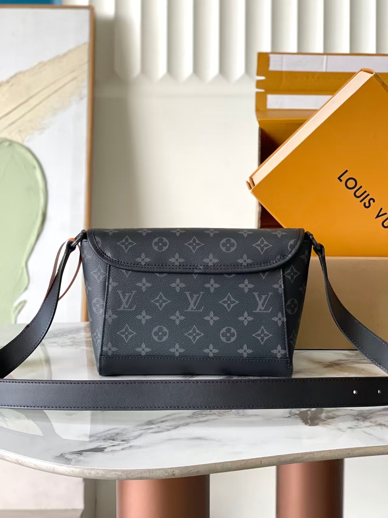 【LOUIS VUITTON旗艦店】ルイ・ヴィトン★PULSE メッセンジャーバッグ M12681