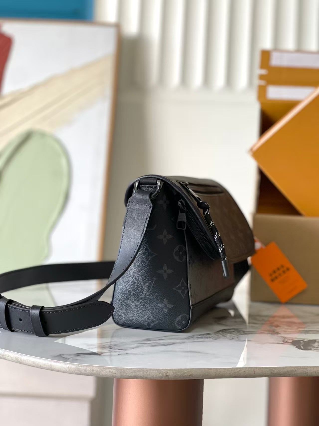 【LOUIS VUITTON旗艦店】ルイ・ヴィトン★PULSE メッセンジャーバッグ M12681