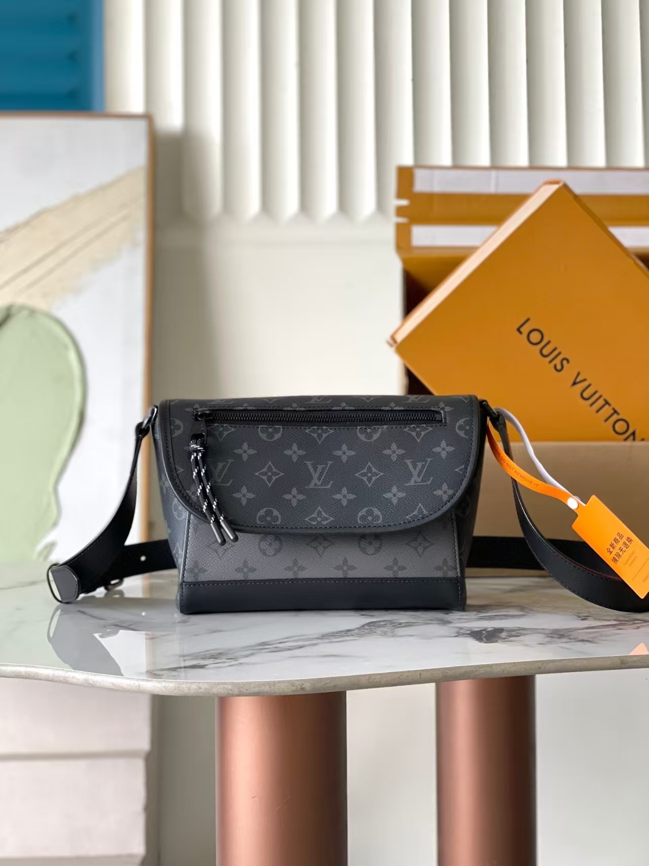 【LOUIS VUITTON旗艦店】ルイ・ヴィトン★PULSE メッセンジャーバッグ M12681