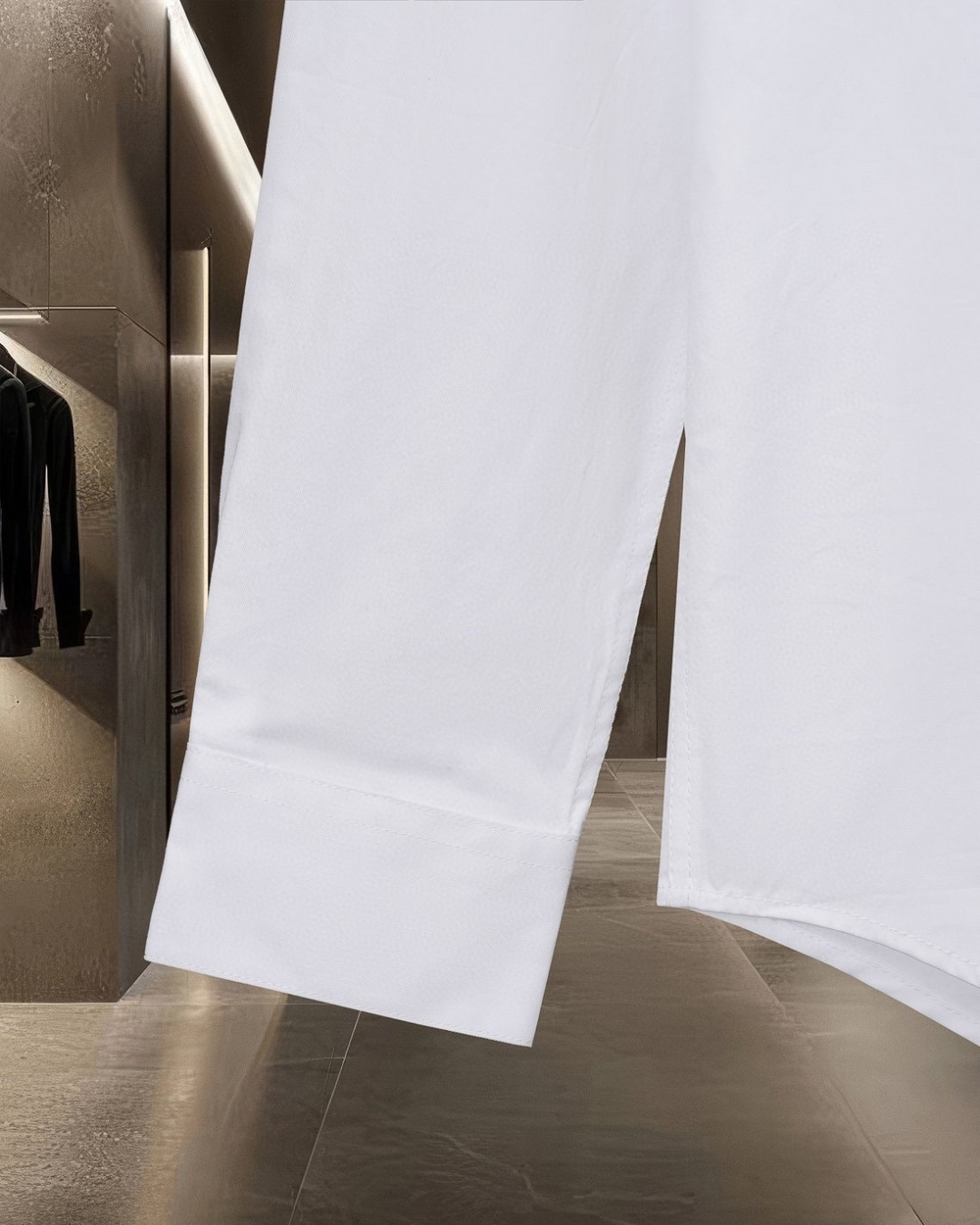 【FENDI旗艦店】（フェンディ）長袖シャツ、ご好評に付き再入荷！