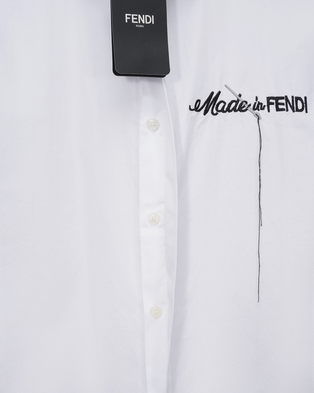 【FENDI旗艦店】（フェンディ）長袖シャツ、ご好評に付き再入荷！