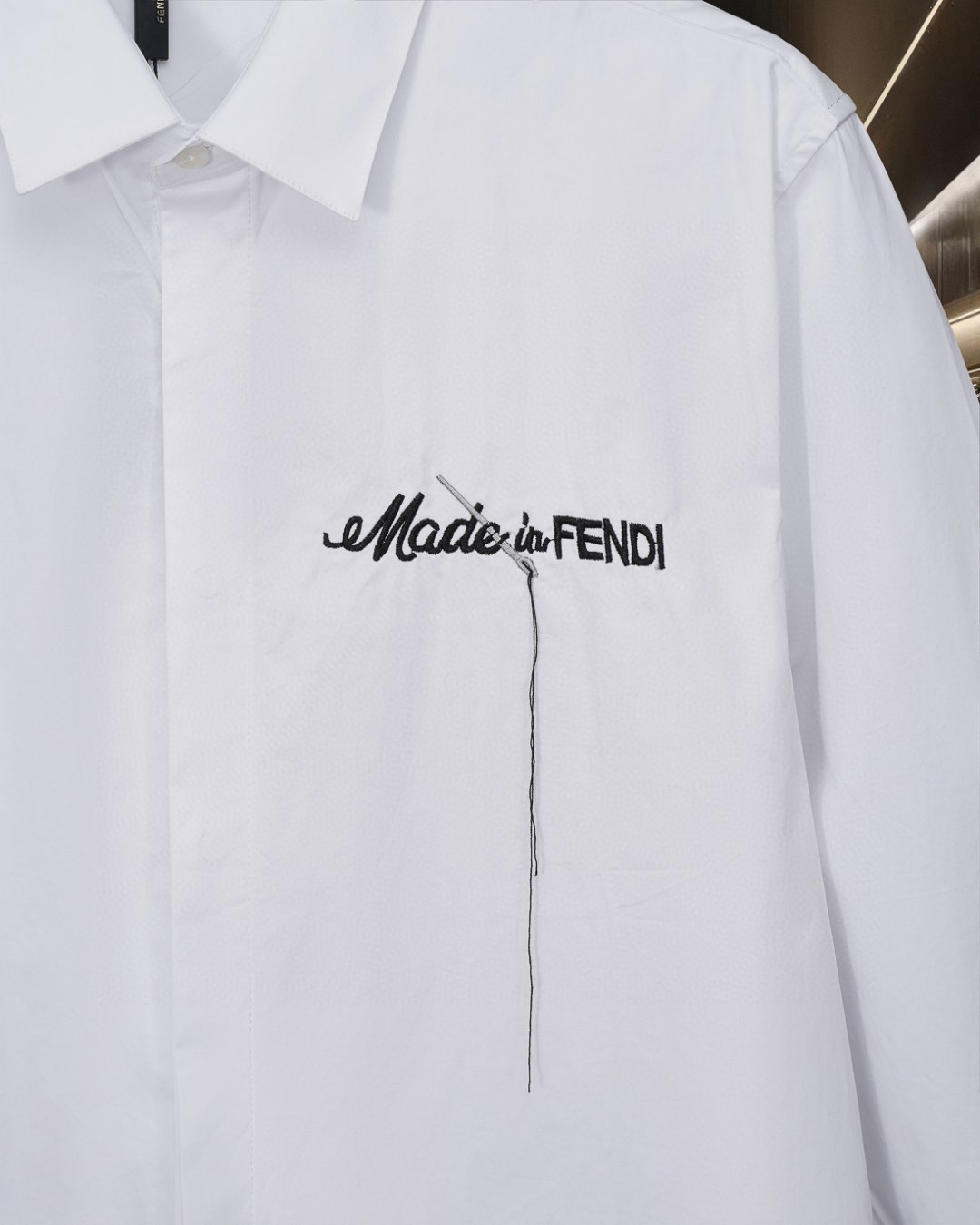 【FENDI旗艦店】（フェンディ）長袖シャツ、ご好評に付き再入荷！