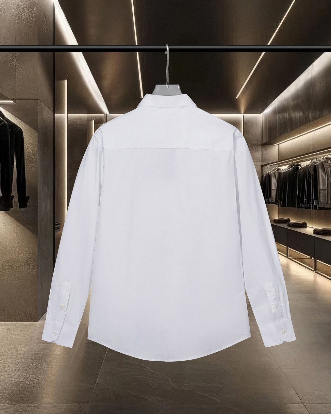 【FENDI旗艦店】（フェンディ）長袖シャツ、ご好評に付き再入荷！