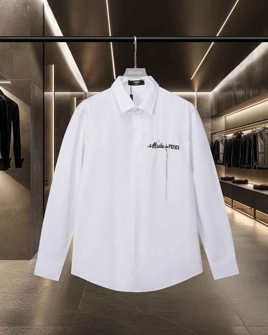 【FENDI旗艦店】（フェンディ）長袖シャツ、ご好評に付き再入荷！