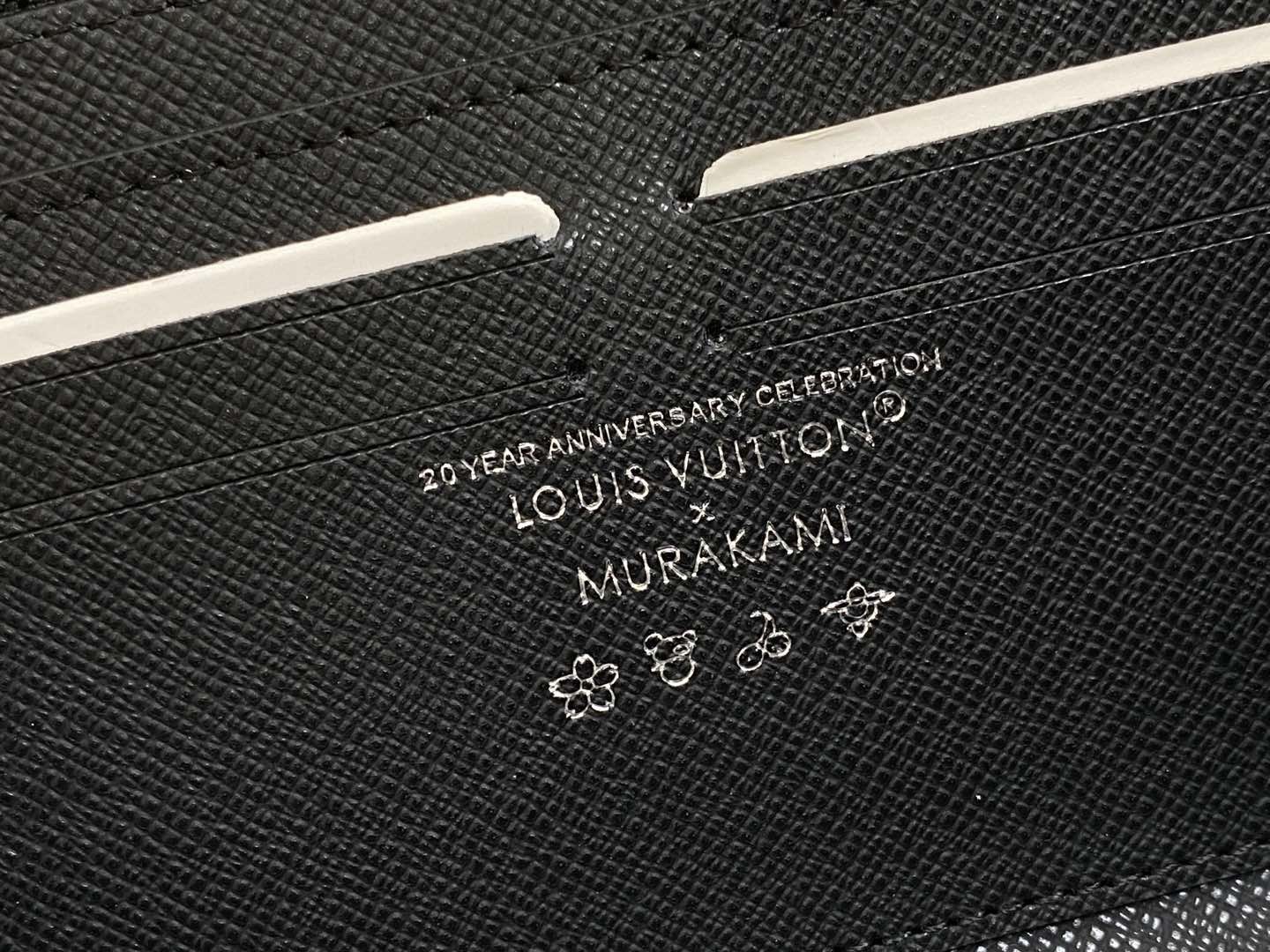 LOUIS VUITTON ルイヴィトン M13408 LV x TM ZIPPY 財布