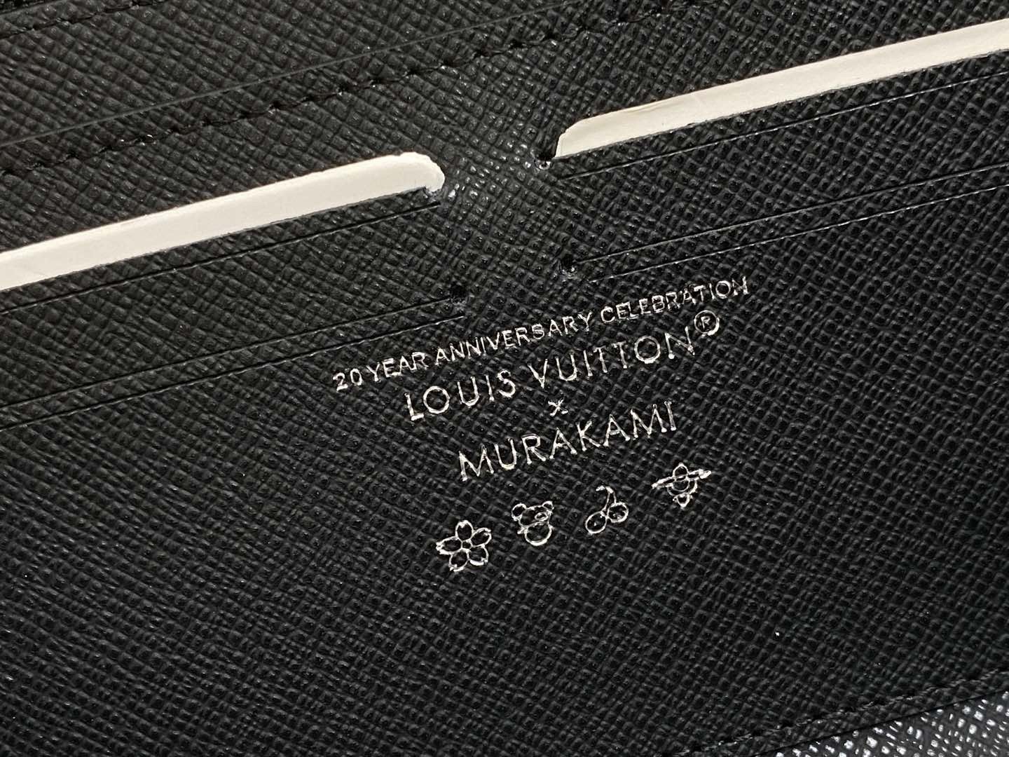 LOUIS VUITTON ルイヴィトン M13408 LV x TM ZIPPY 財布