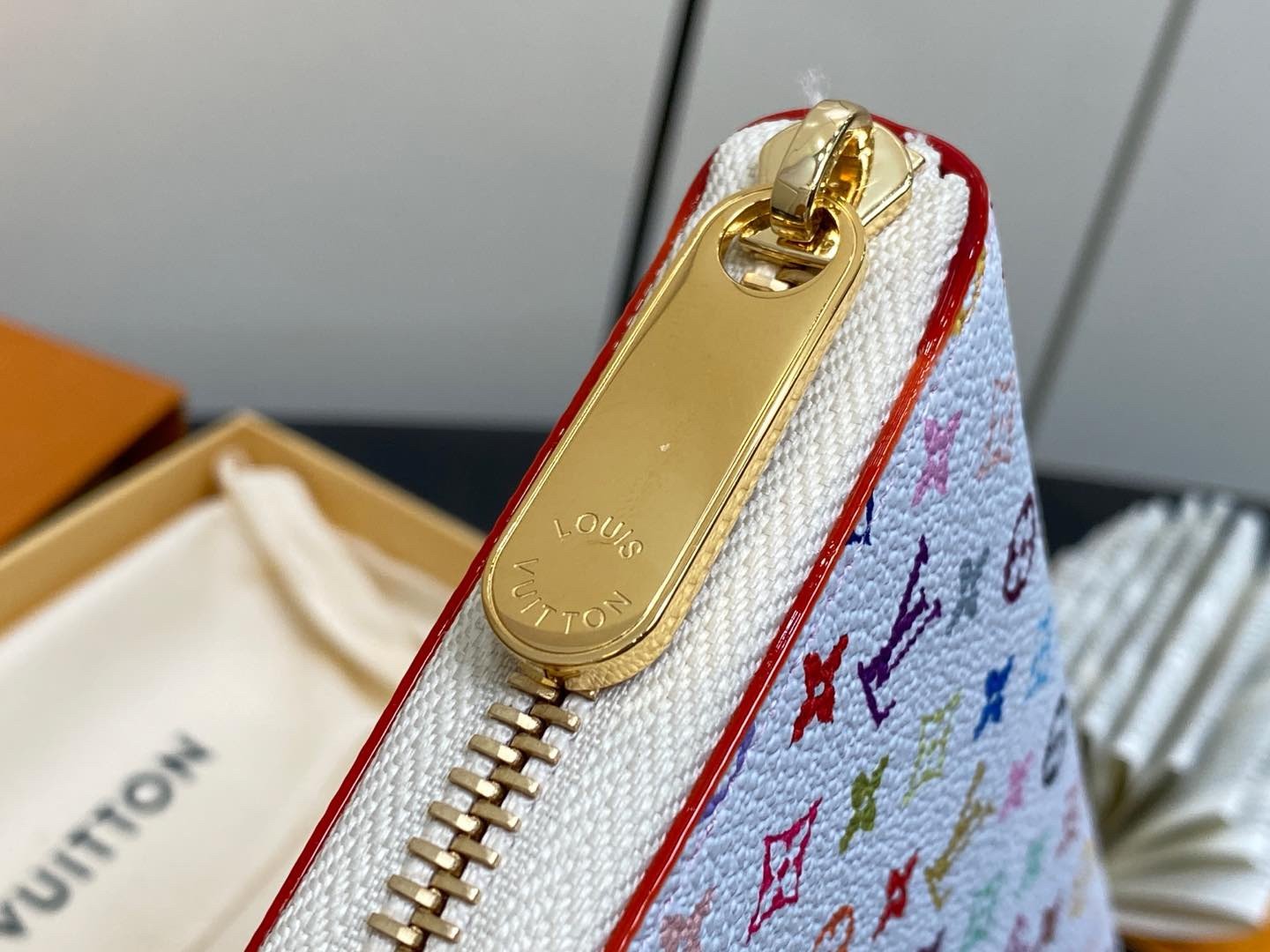 LOUIS VUITTON ルイヴィトン M13408 LV x TM ZIPPY 財布