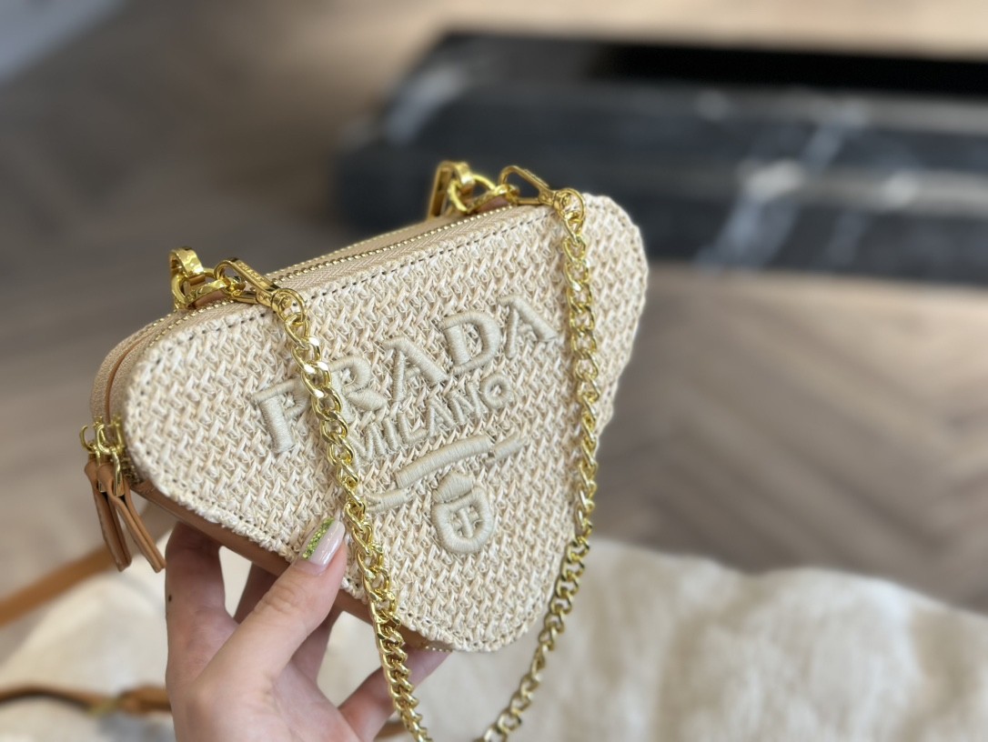 【PRADA旗艦店】プラダ わら編みバッグ クロスボディバッグ 19*13CM