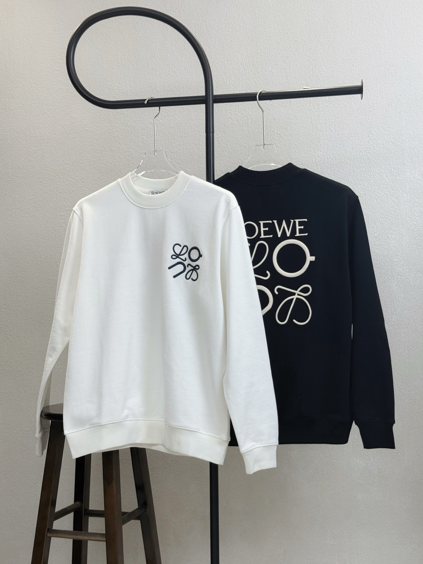 【LOEWE 公式旗艦店】（ロエベ）長袖、ご好評に付き再入荷！