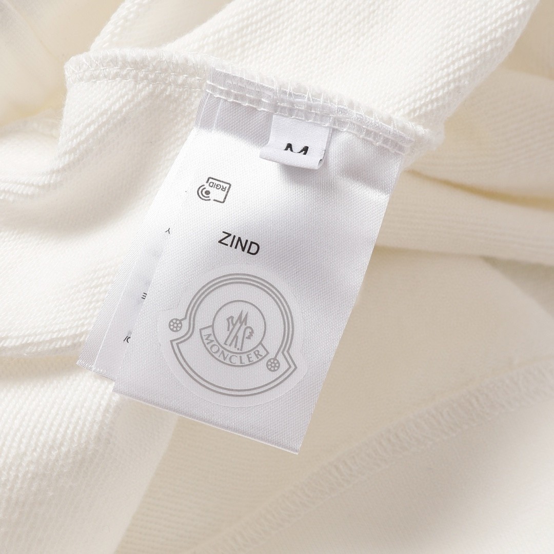 【MONCLER旗艦店】モンクレール 長袖 男女兼用 ご好評に付き再入荷！