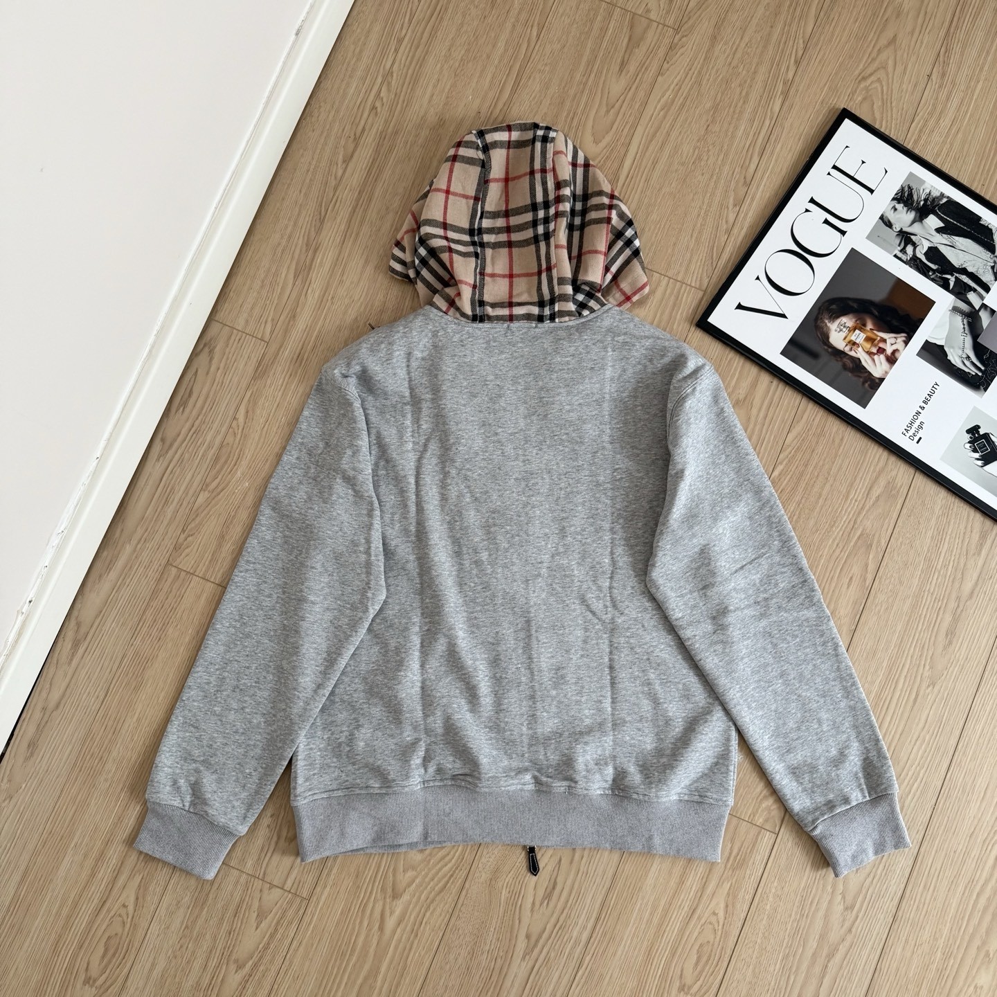 【BURBERRY旗艦店】バーバリー パーカー ご好評に付き再入荷！