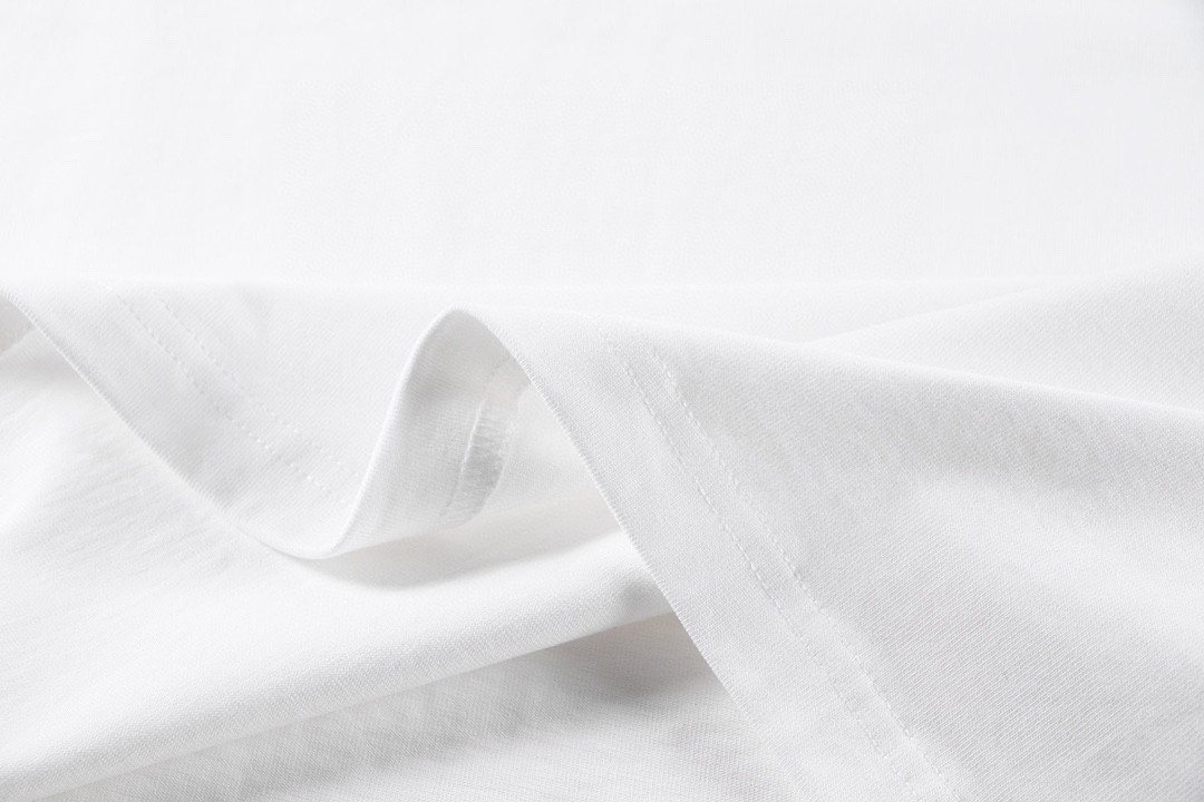 【BALENCIAGA旗艦店】バレンシアガ 刺繡長袖 ご好評に付き再入荷！