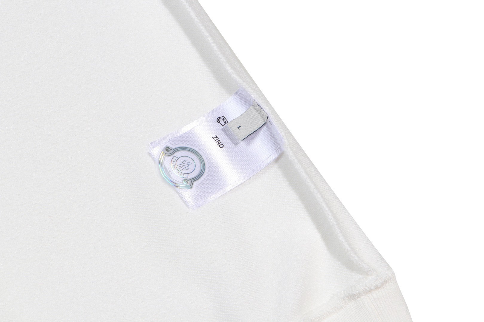 【MONCLER旗艦店】（モンクレール）長袖 ご好評に付き再入荷！