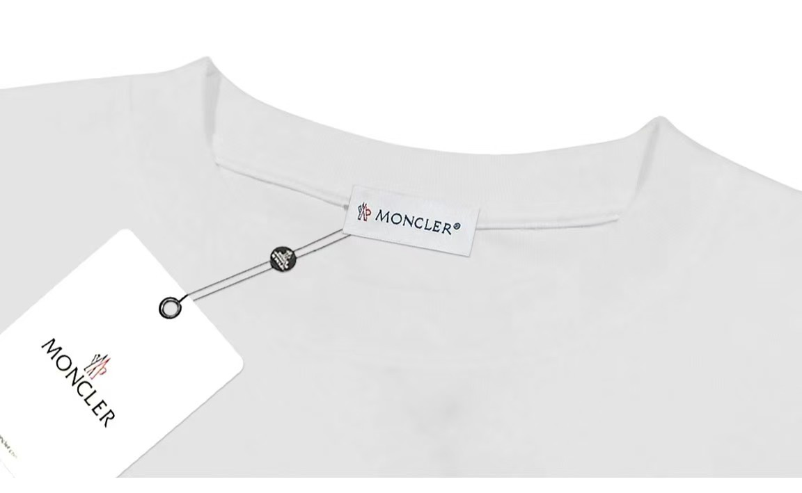 【MONCLER旗艦店】（モンクレール）長袖 ご好評に付き再入荷！