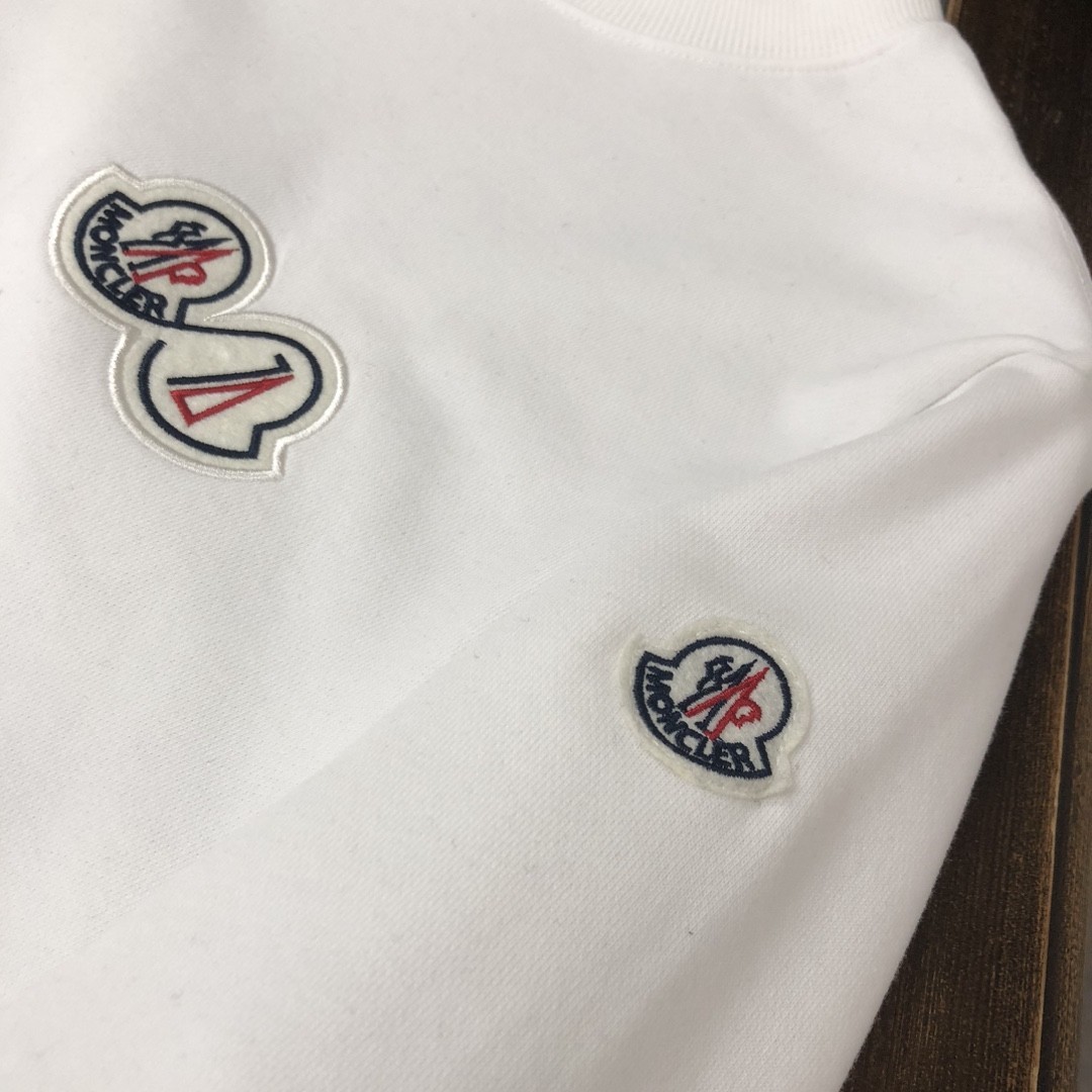 【MONCLER旗艦店】（モンクレール）長袖 ご好評に付き再入荷！