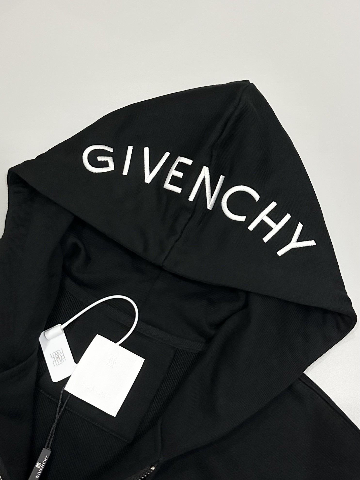 【GIVENCHY旗艦店】ジバンシー パーカー★ご好評に付き再入荷！