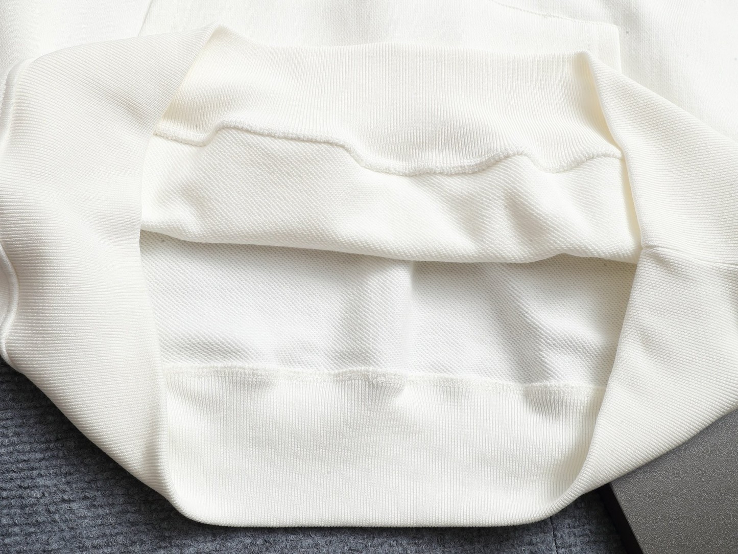 【FENDI旗艦店】フェンディ パーカー 男女兼用 ご好評に付き再入荷！