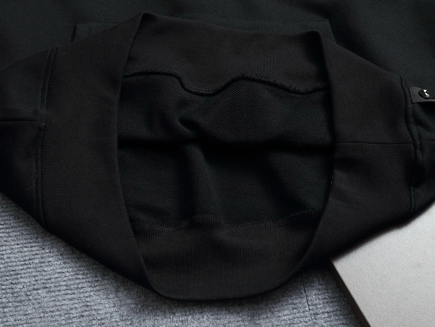 【FENDI旗艦店】フェンディ パーカー 男女兼用 ご好評に付き再入荷！