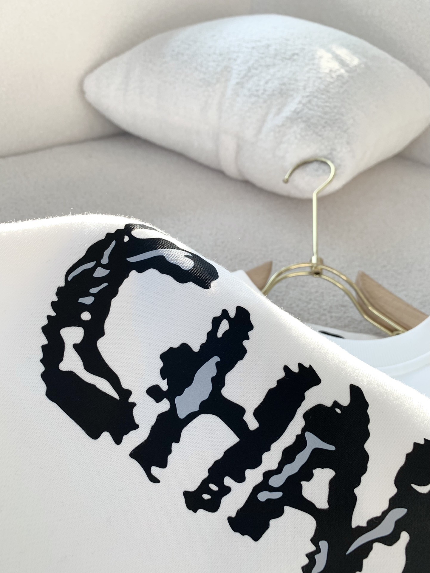 【CHANEL旗艦店】シャネル 長袖 男女兼用 ご好評に付き再入荷！