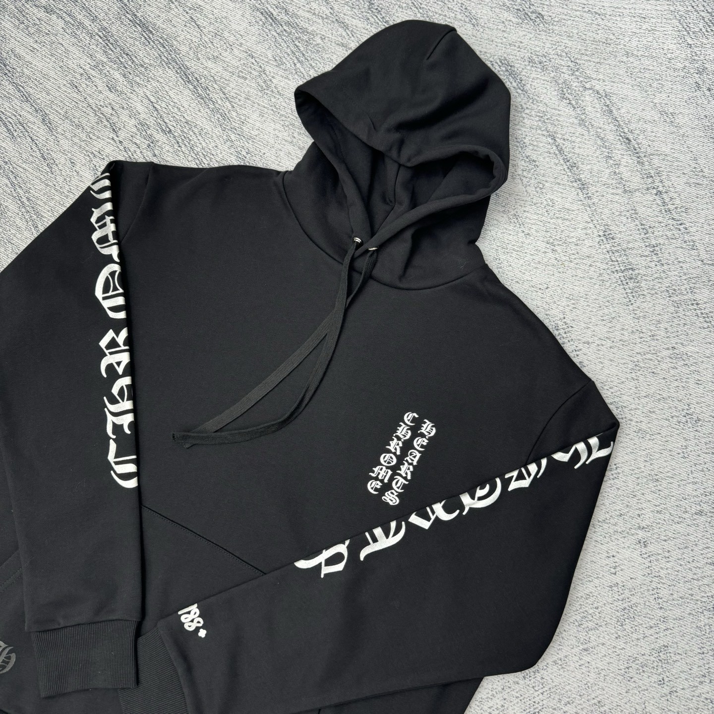 【CHROME HEARTS】クロムハーツ パーカー 男女兼用、ご好評に付き再入荷！