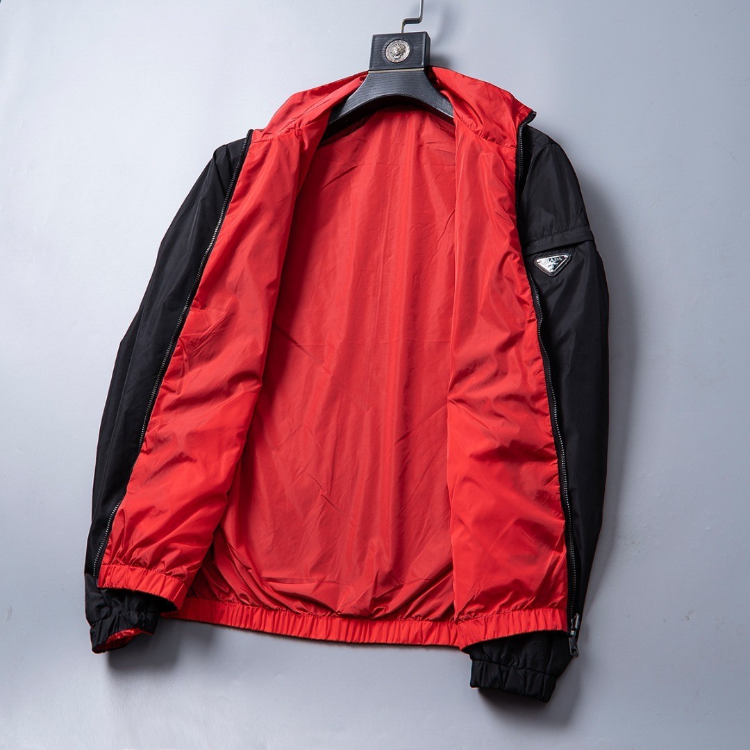 【PRADA旗艦店】プラダ リバーシブルジャケット ご好評に付き再入荷！