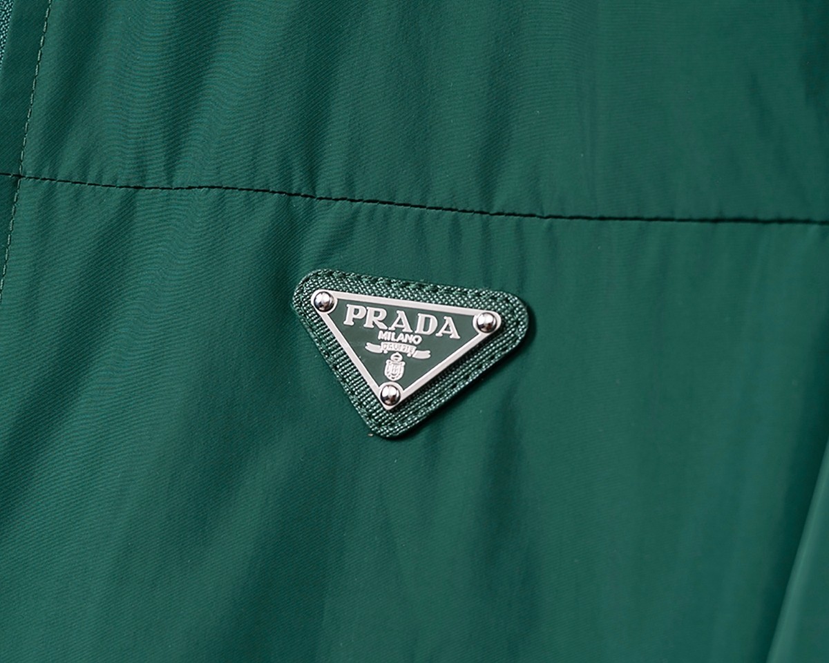 【PRADA旗艦店】プラダ ジャケット ご好評に付き再入荷！