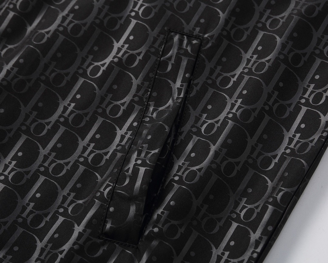 【Dior公式 旗艦店】（ディオール）ジャケット、ご好評に付き再入荷！