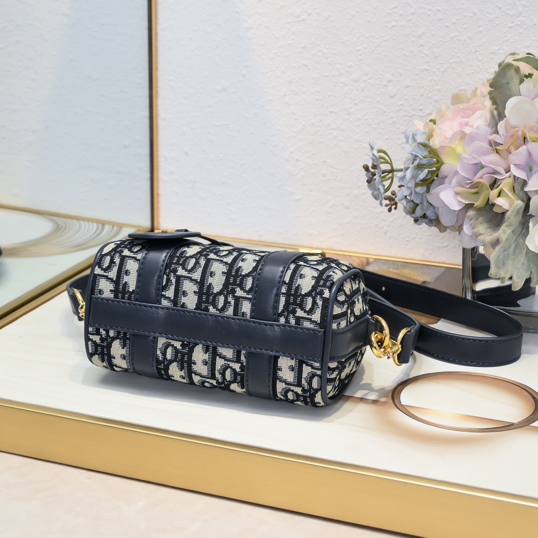 【DIOR旗艦店】ディオール Grooveショルダーバッグ M928