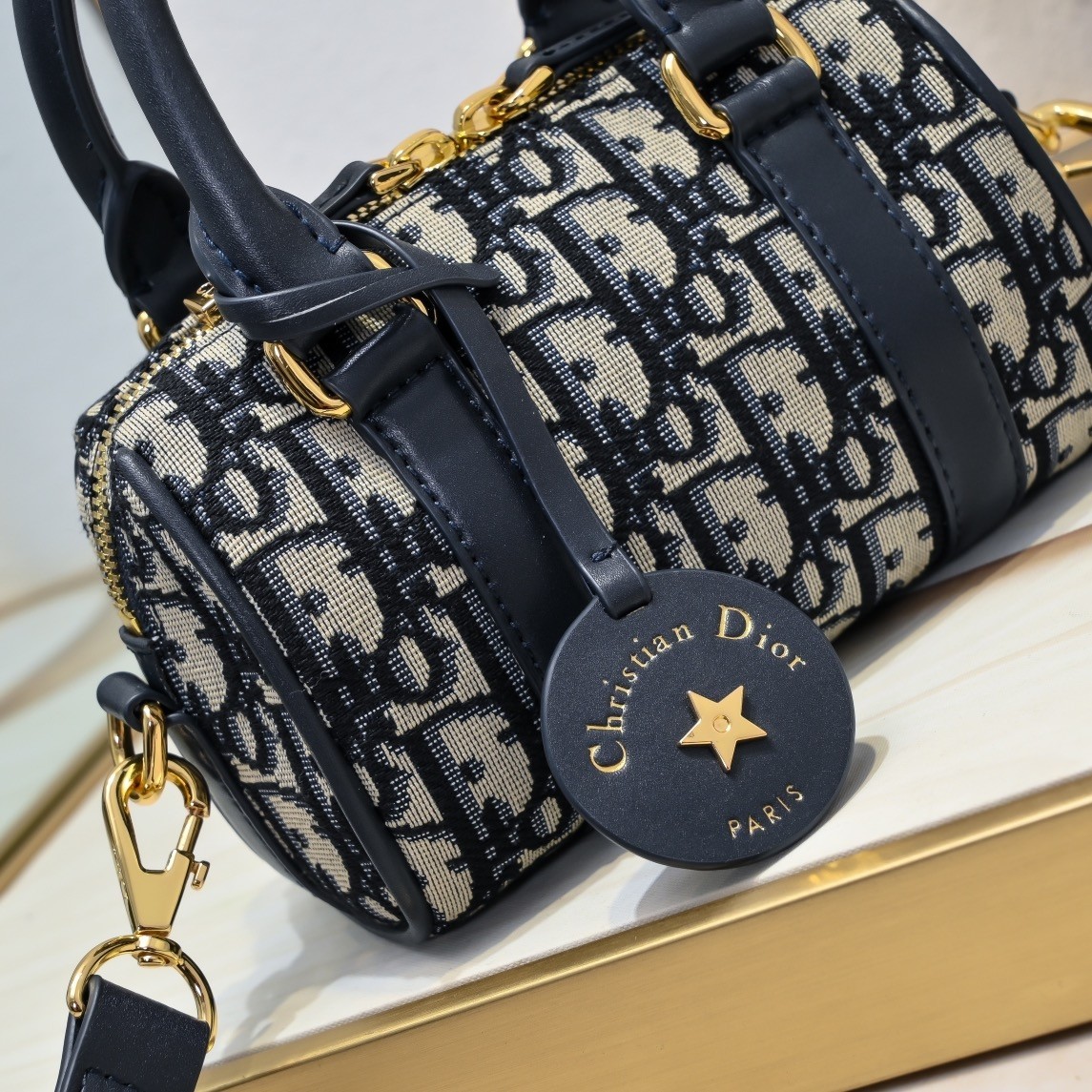 【DIOR旗艦店】ディオール Grooveショルダーバッグ M928