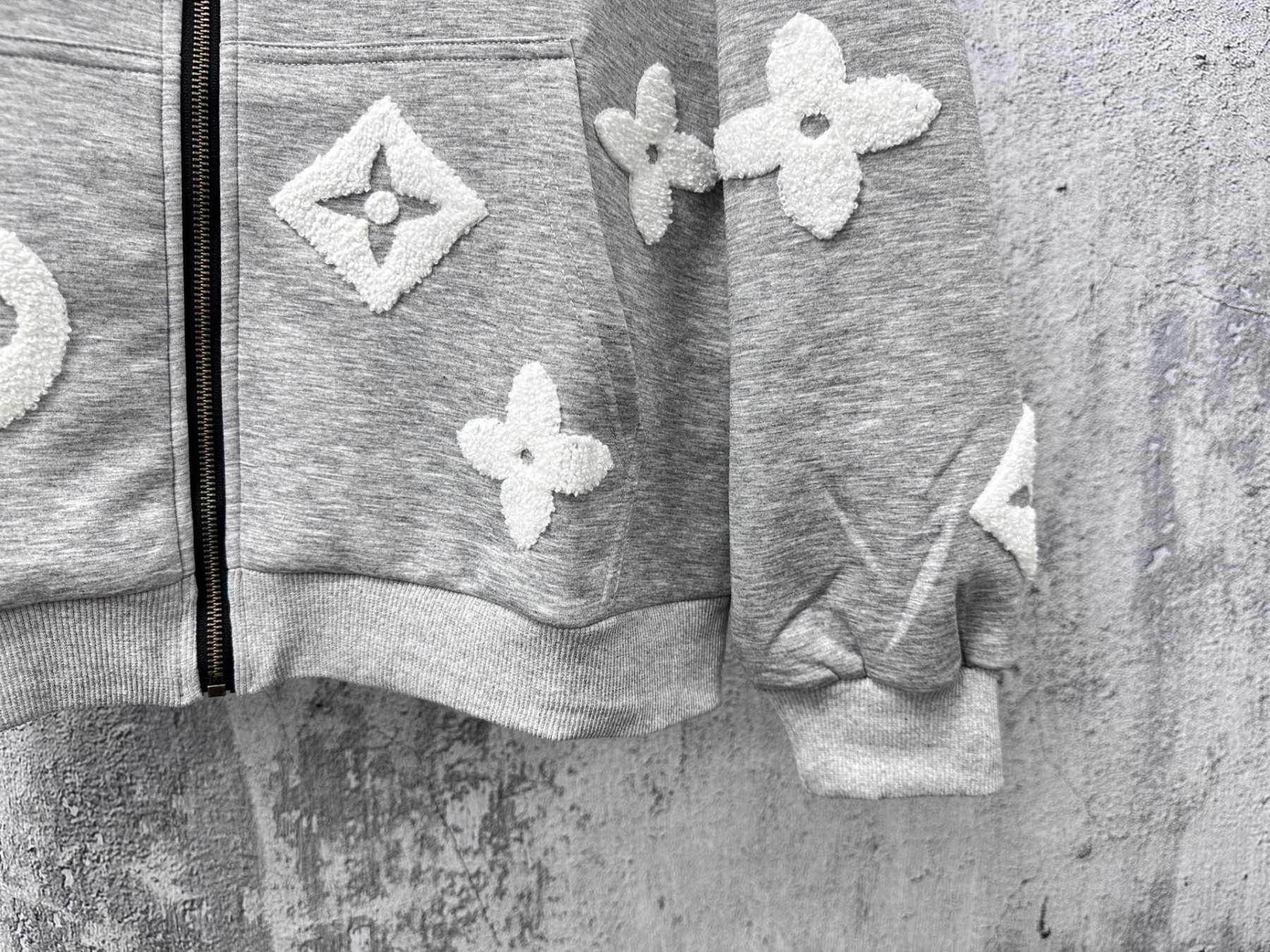 【LOUIS VUITTON旗艦店】ルイヴィトン パーカー 男女兼用 ご好評に付き再入荷！