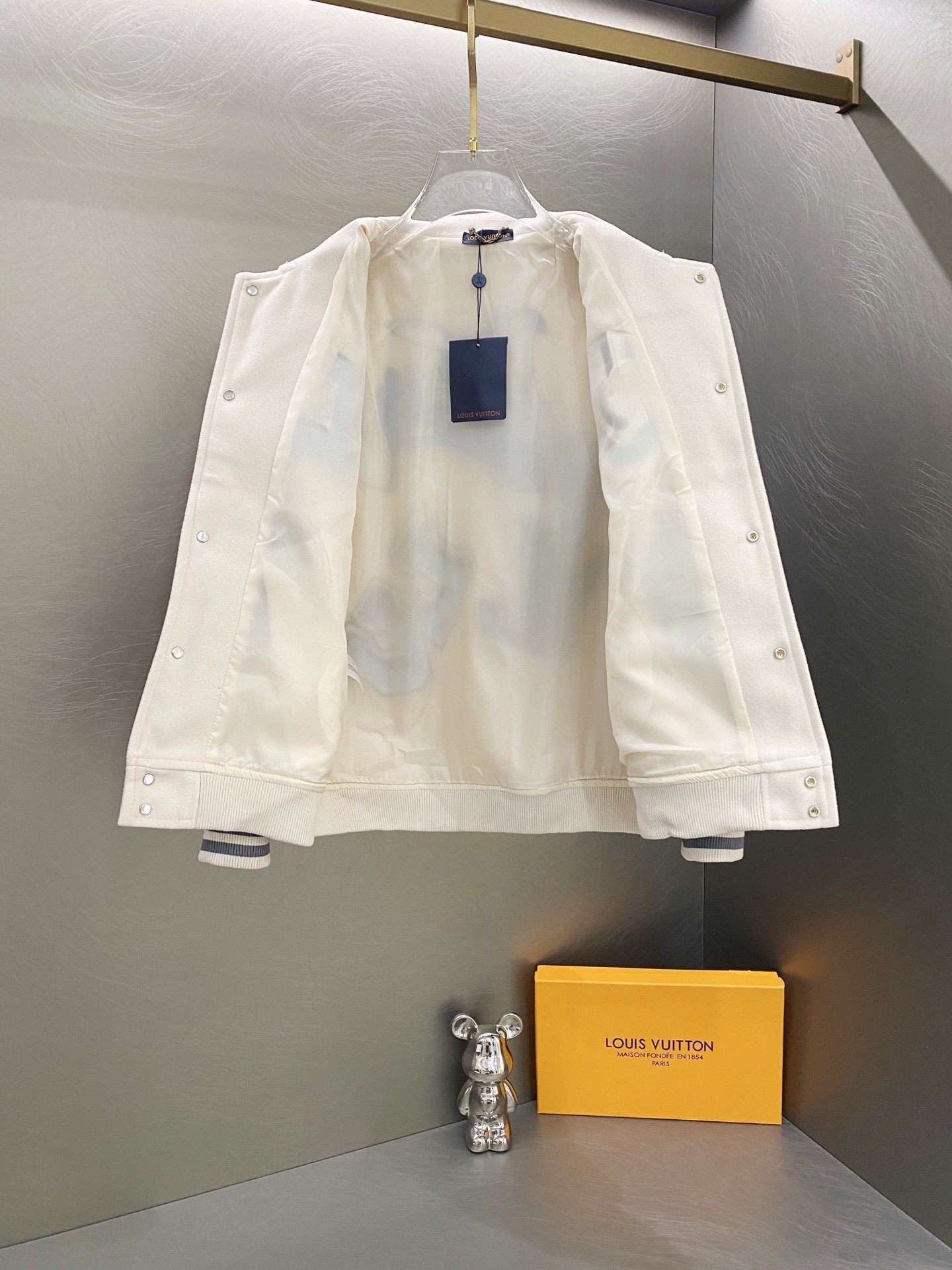 【Louis Vuitton公式旗艦店】ルイヴィトン ジャケット 、ご好評に付き再入荷！