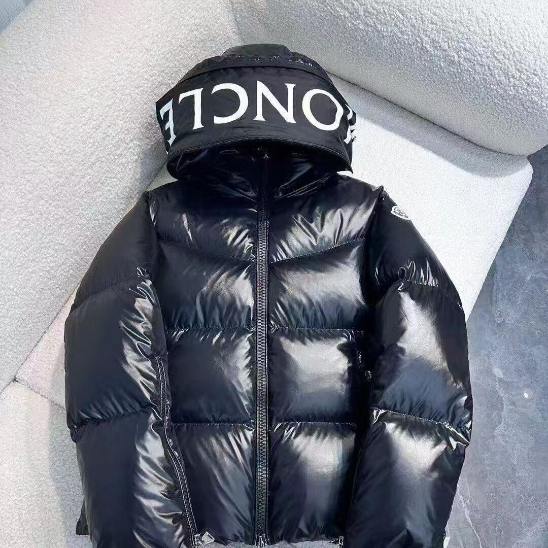 【MONCLER旗艦店】（モンクレール） ダウンジャケット ご好評に付き再入荷！