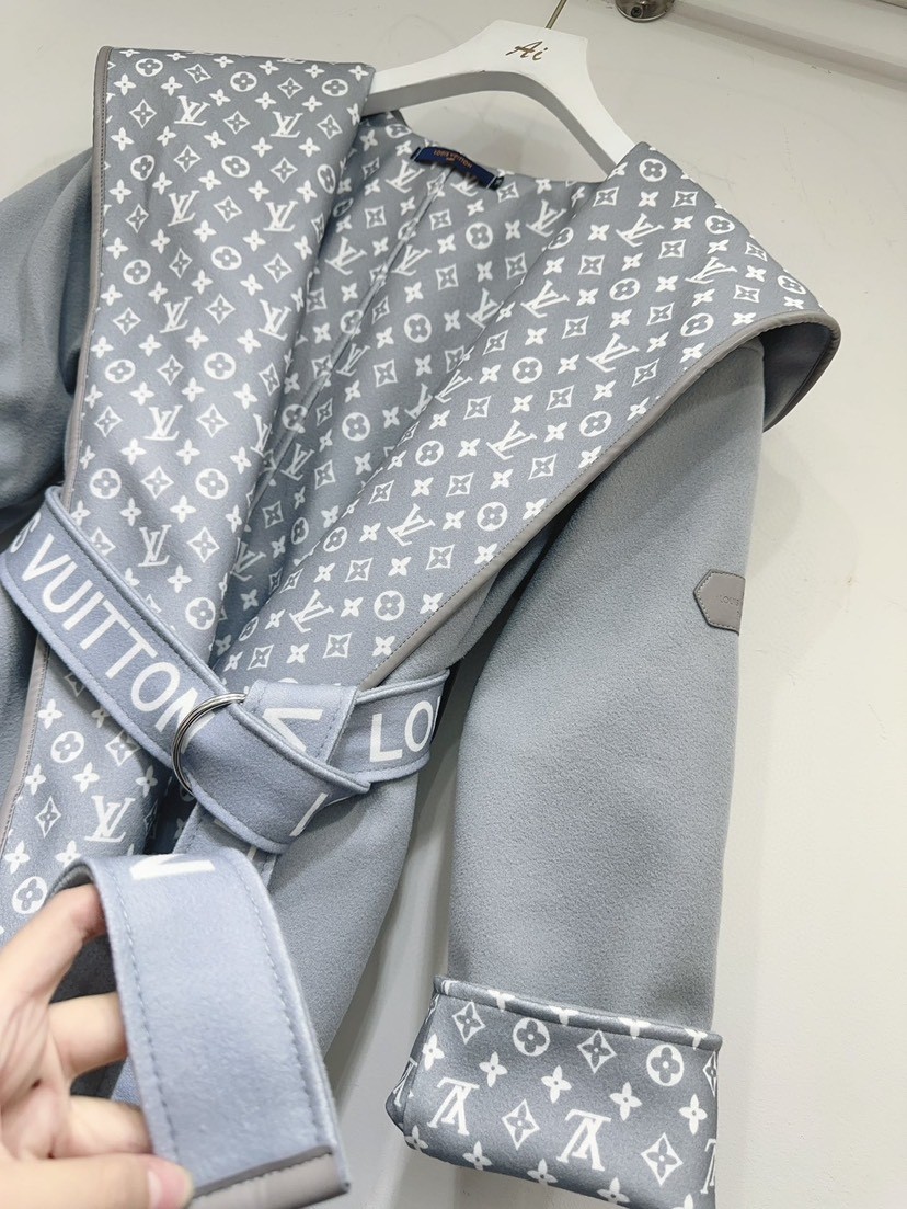 【LOUIS VUITTON旗艦店】ルイヴィトン ミドル丈のコート ご好評に付き再入荷！